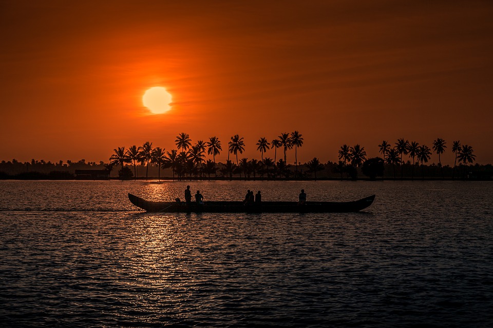 Sunset cruise in Kovalam