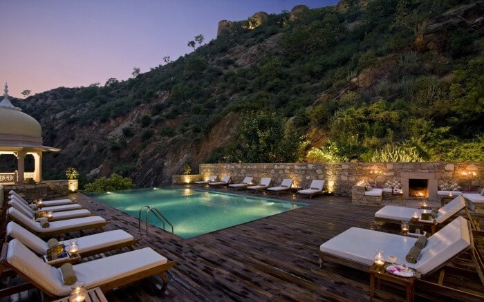 Infinity pool in Samode Palace