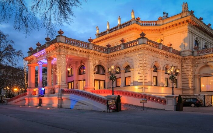 Kursalon Hubner in Austria