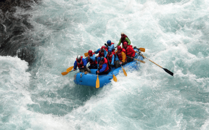 People river rafting in Rishikesh