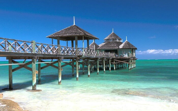 a romantic pool villa in Bahamas