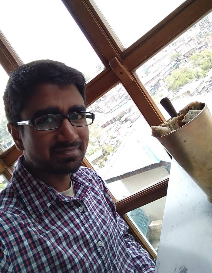 shish enjoying shakes at embassy cafe
