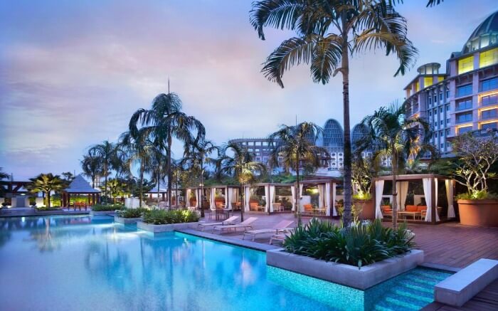 Pool in Festive Hotel