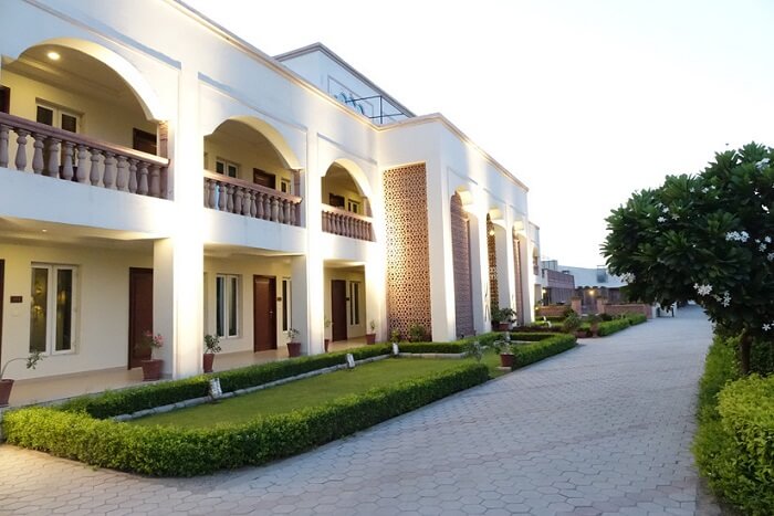 Amargarh Resort by TGS entrance