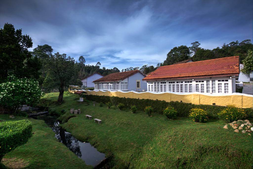a resort in the middle of the misty hills of Kodainakal