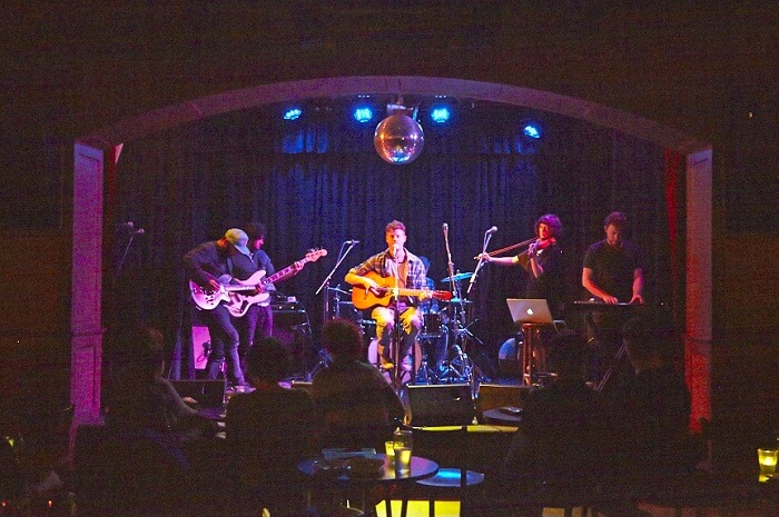 enjoy live performances at toff in town