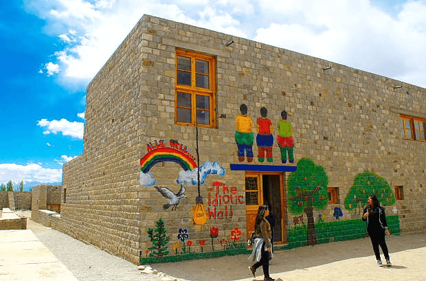 3 idiots painted on the wall of Druk school