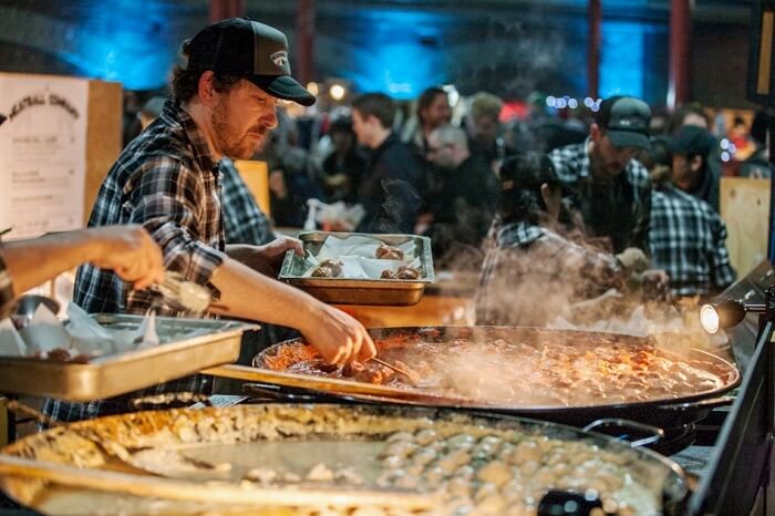 enjoy the street food of queen victoria night markets