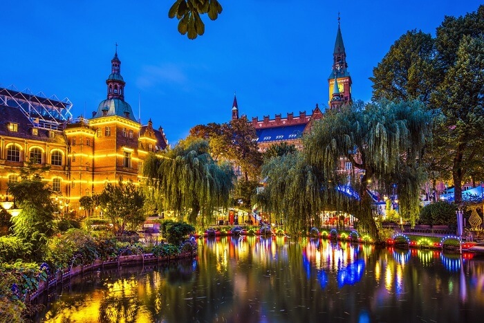 A night shot of Denmark gardens and City Hall at Copenhagen