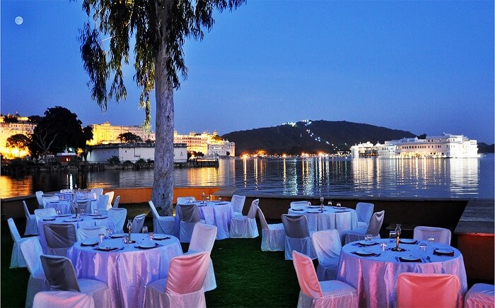 Candlelight dinner restaurants Udaipur