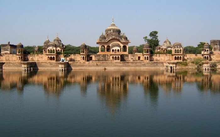 A temple by the lake in Govardhan in Uttar Pradesh