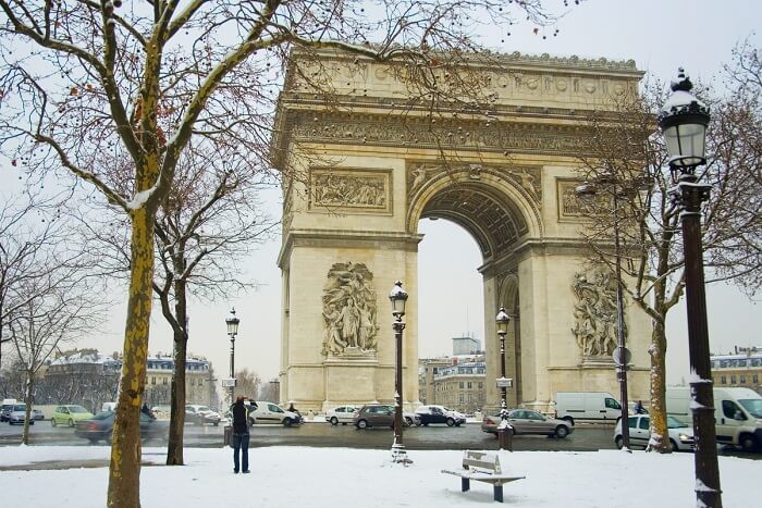 visit the Arc de Triomphe in paris in winter
