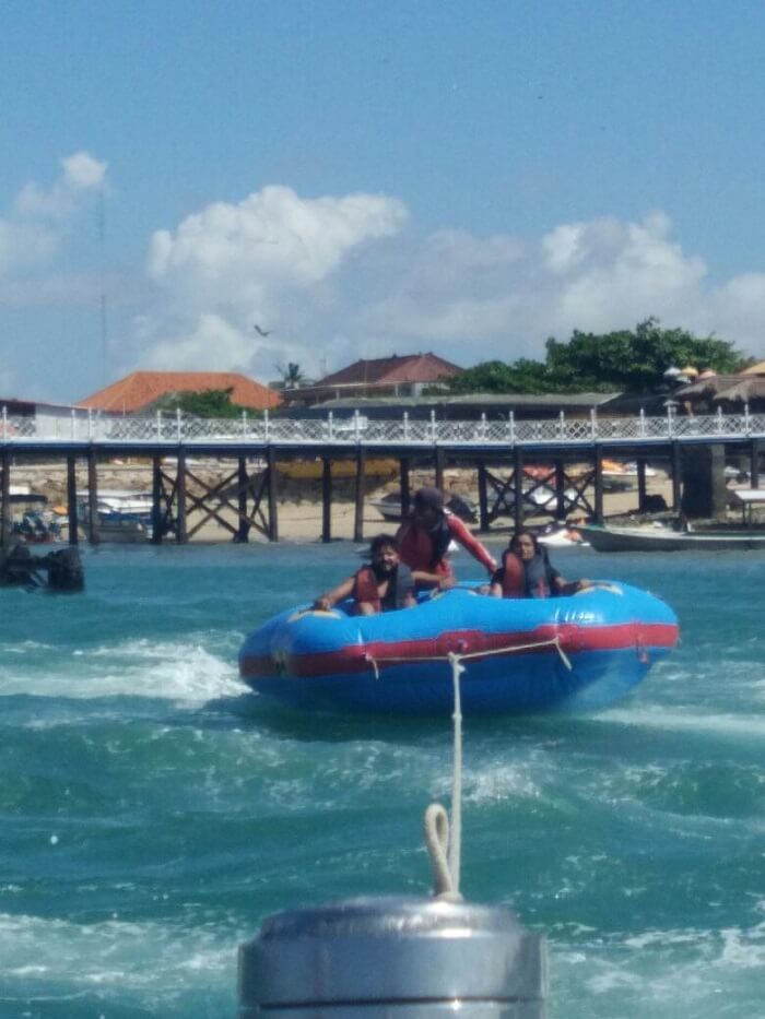 nirav & wife flying fish bali