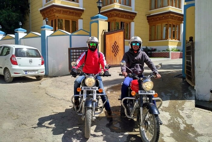 ninad and friend outside hotel