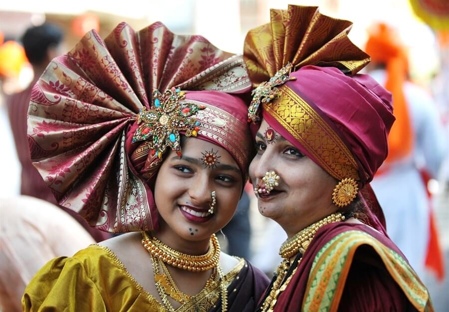 two woman wearing marathi dress on diwali