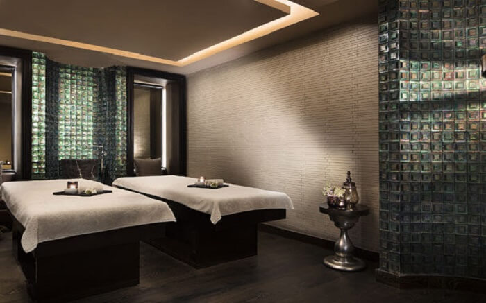 JW Marriott Mussoorie Walnut Grove Resort & Spa treatment room