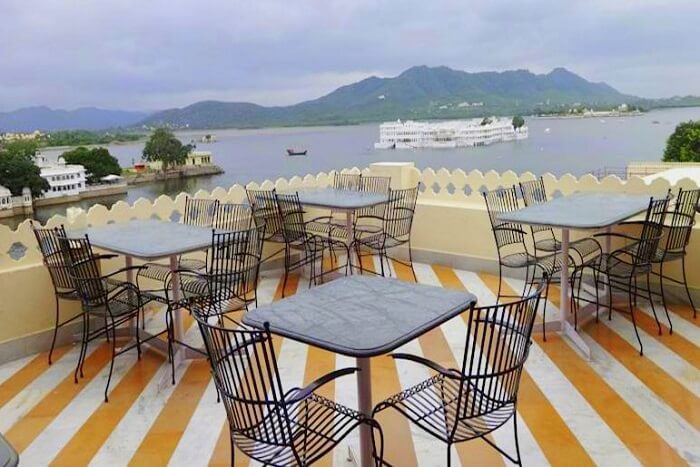 dine at Jaiwana Haveli Rooftop Restaurant in udaipur