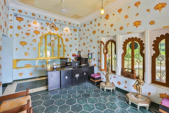 dine at Kabab Mistri in udaipur