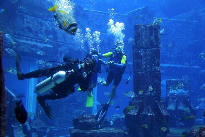 take an underwater tour at Lost Chambers