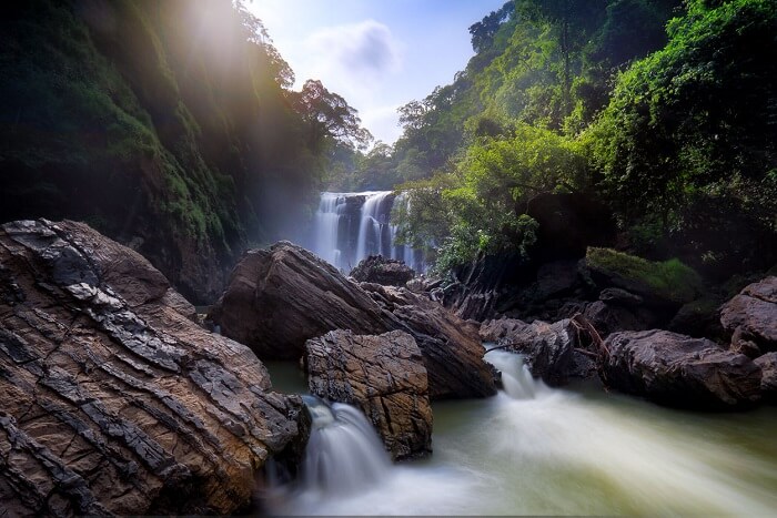 visit Sathodi Falls near Yellapur in dandeli