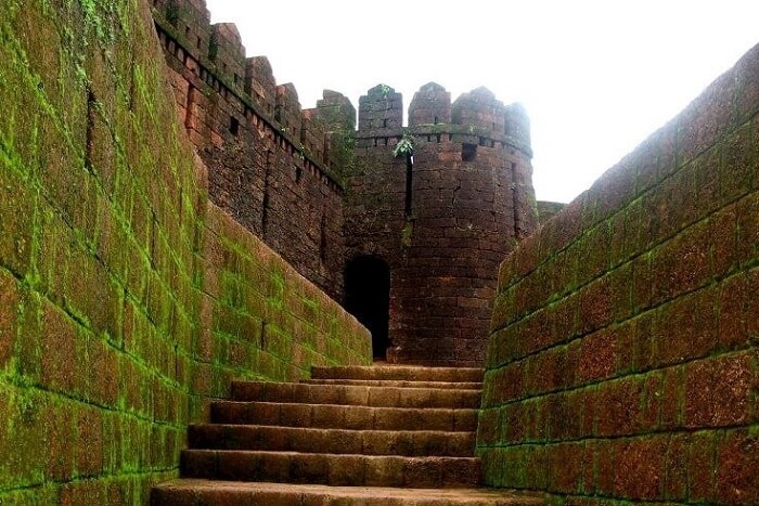 visit Shivaji Fort in dandeli