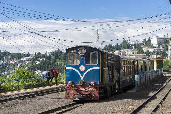 toy train darjeeling