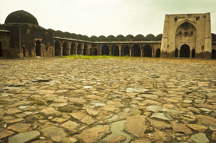 Begumpur Masjid, New Delhi