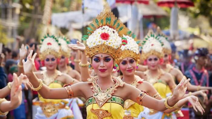 women of bali performing dance