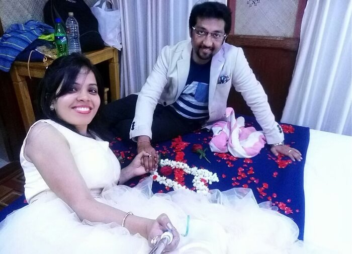 Couple celebrating anniversary on a houseboat