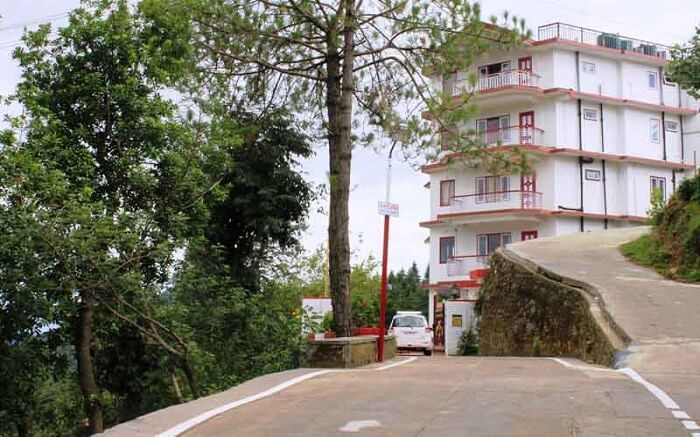 A view of the road leading to Sunrise Villa in Shoghi
