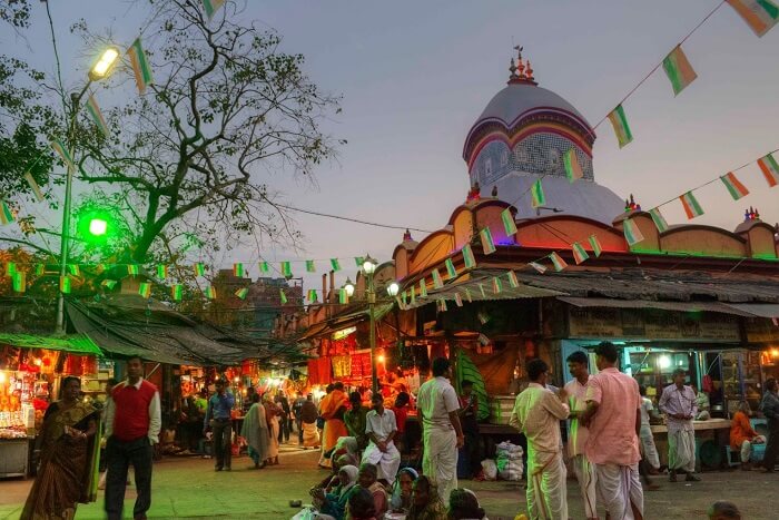 Seek Blessings At The Many Temples in kolkata