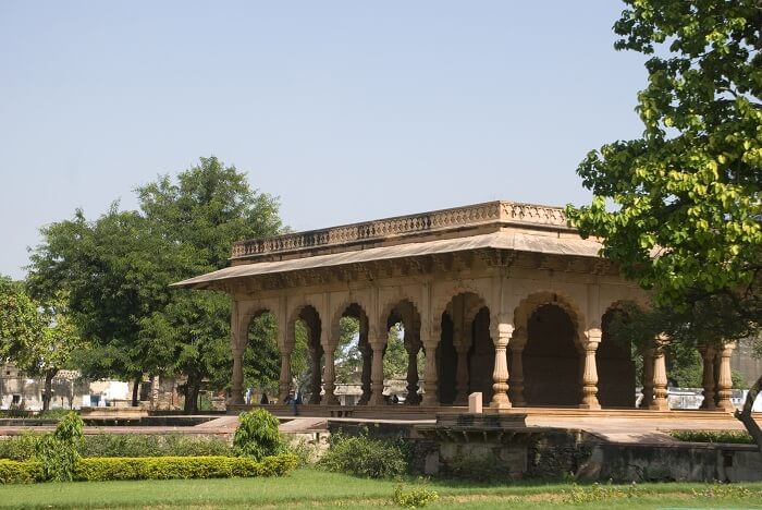 deeg palace how to reach