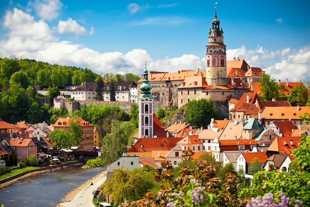beautiful homes and monuments in a city
