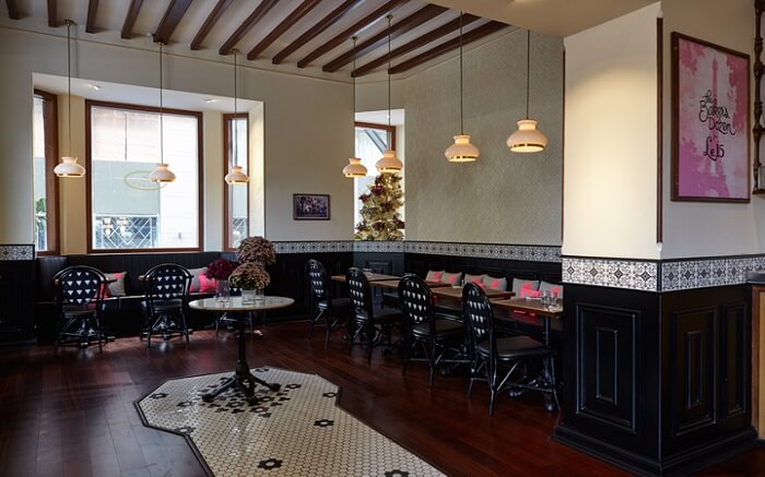 Beautiful interiors and set up at Le 15 in Colaba in Mumbai