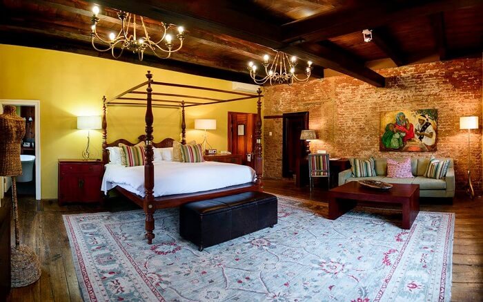 stay at cape town's Cape Heritage Hotel