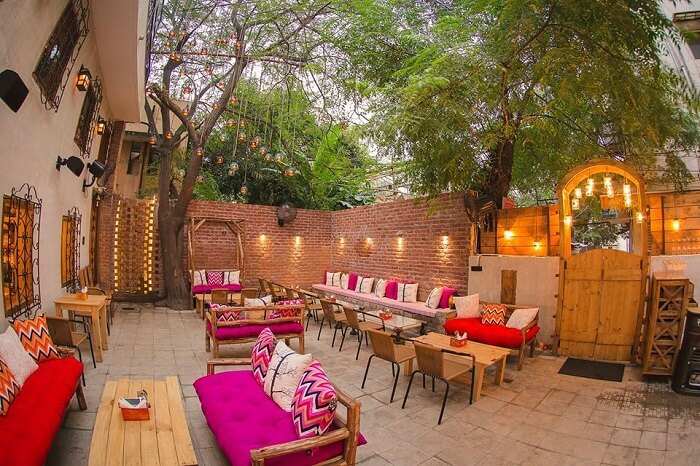 23 Best Cafes In Delhi That Serve Sinfully Delicious Food