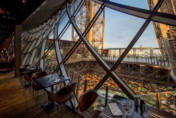 dinner in Eiffel Tower