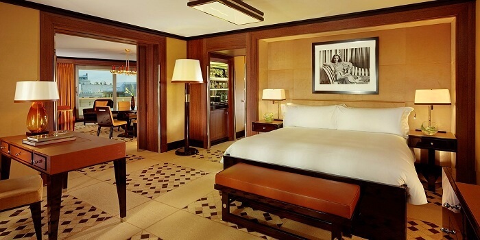 room in hotel 45