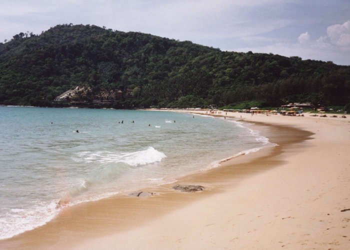 Nai harn beach