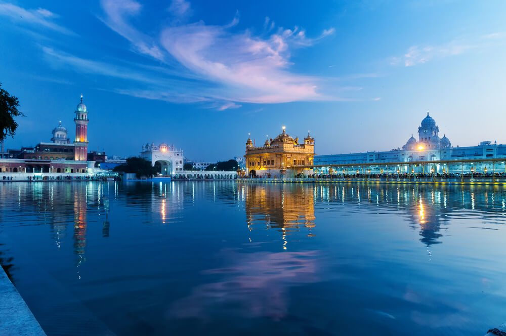 golden temple and holy pool