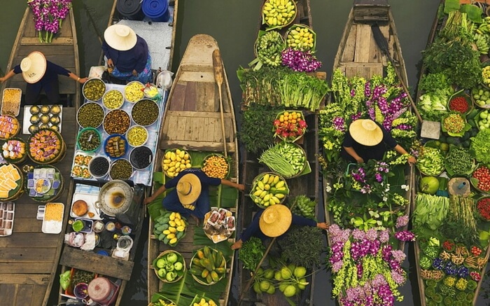 acj-0502-floating-market-kolkata (1)