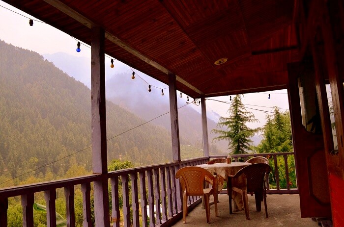 freedom cafe kasol