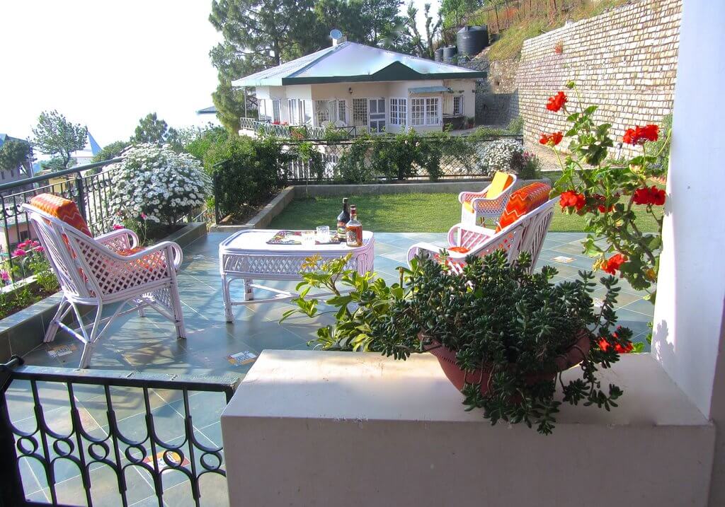 a beautiful lawn of a cottage
