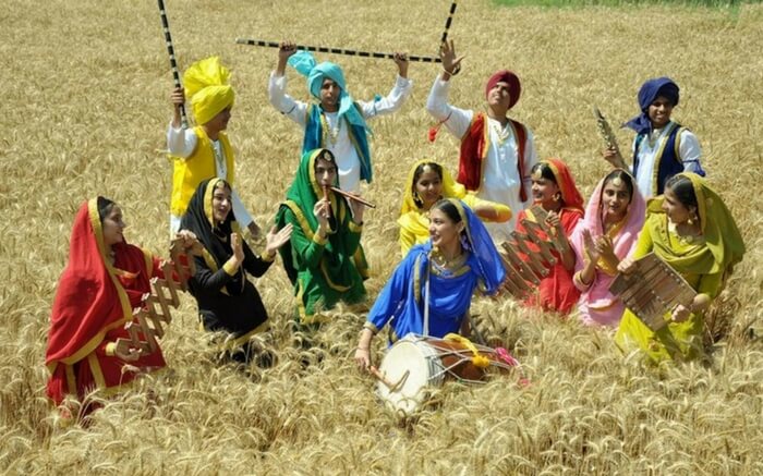 acj-1203-festivals-in-april (6)