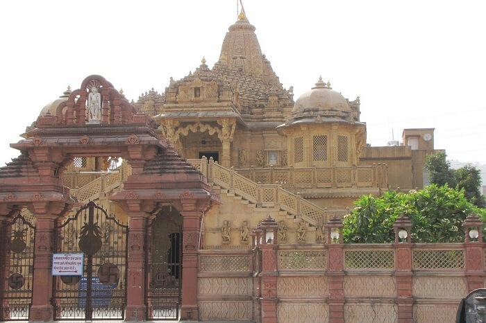 Doodhadhari Barfani Temple