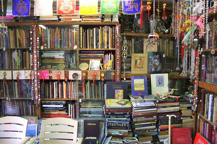Fernandes Bridge Book Market ahmedabad