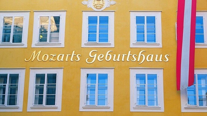 Tour the famous residence of Mozart in salzburg