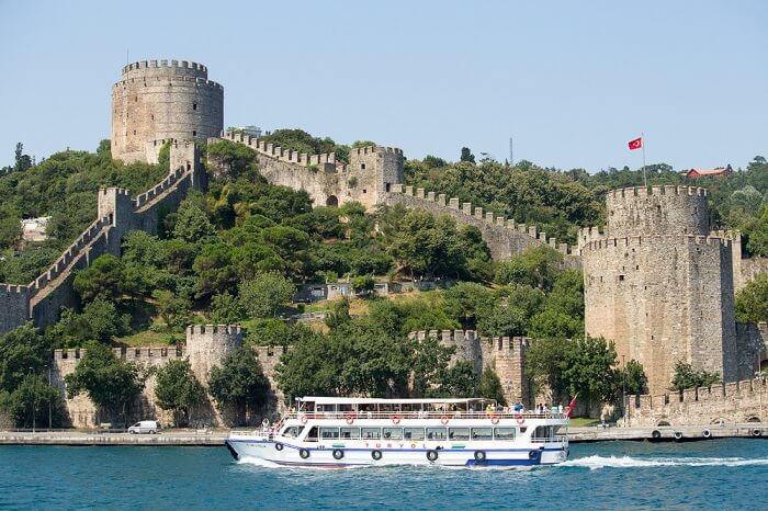 cruise on bosporus
