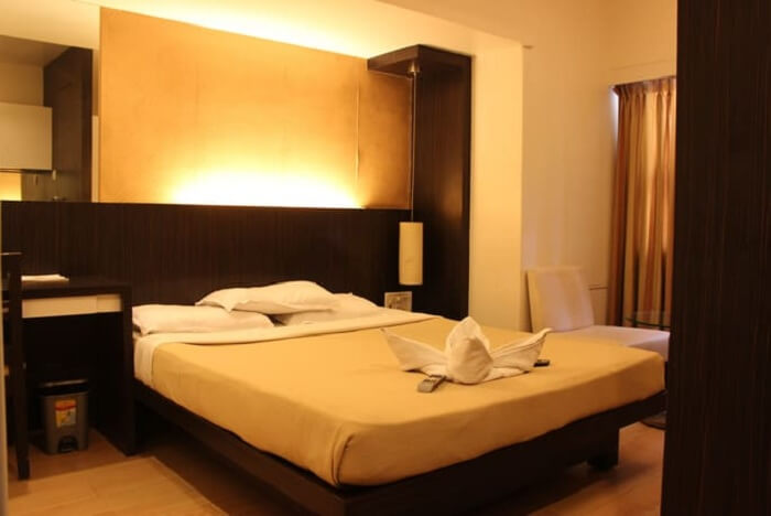 hotel mourya in thane