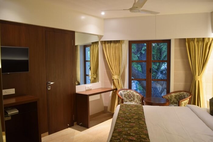 south coast hotel thane